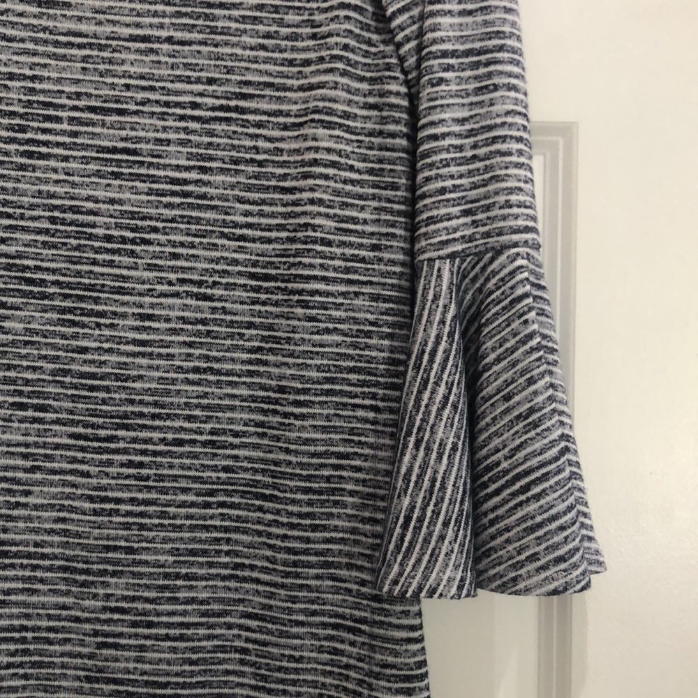 Striped dress - Picture 3 of 4